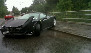 Illustration for article titled Driver Wrecks Rented Ferrari 458 Italia